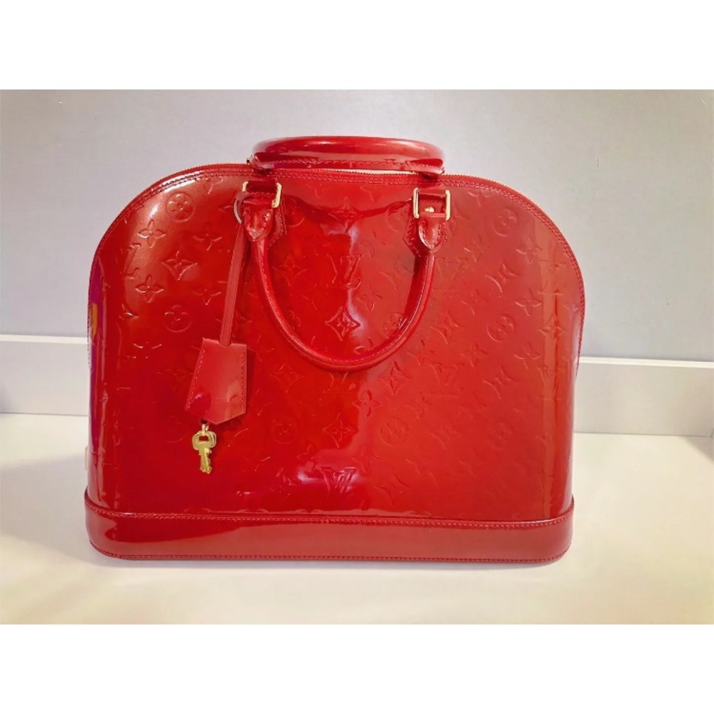 Louis Vuitton GM Alma red